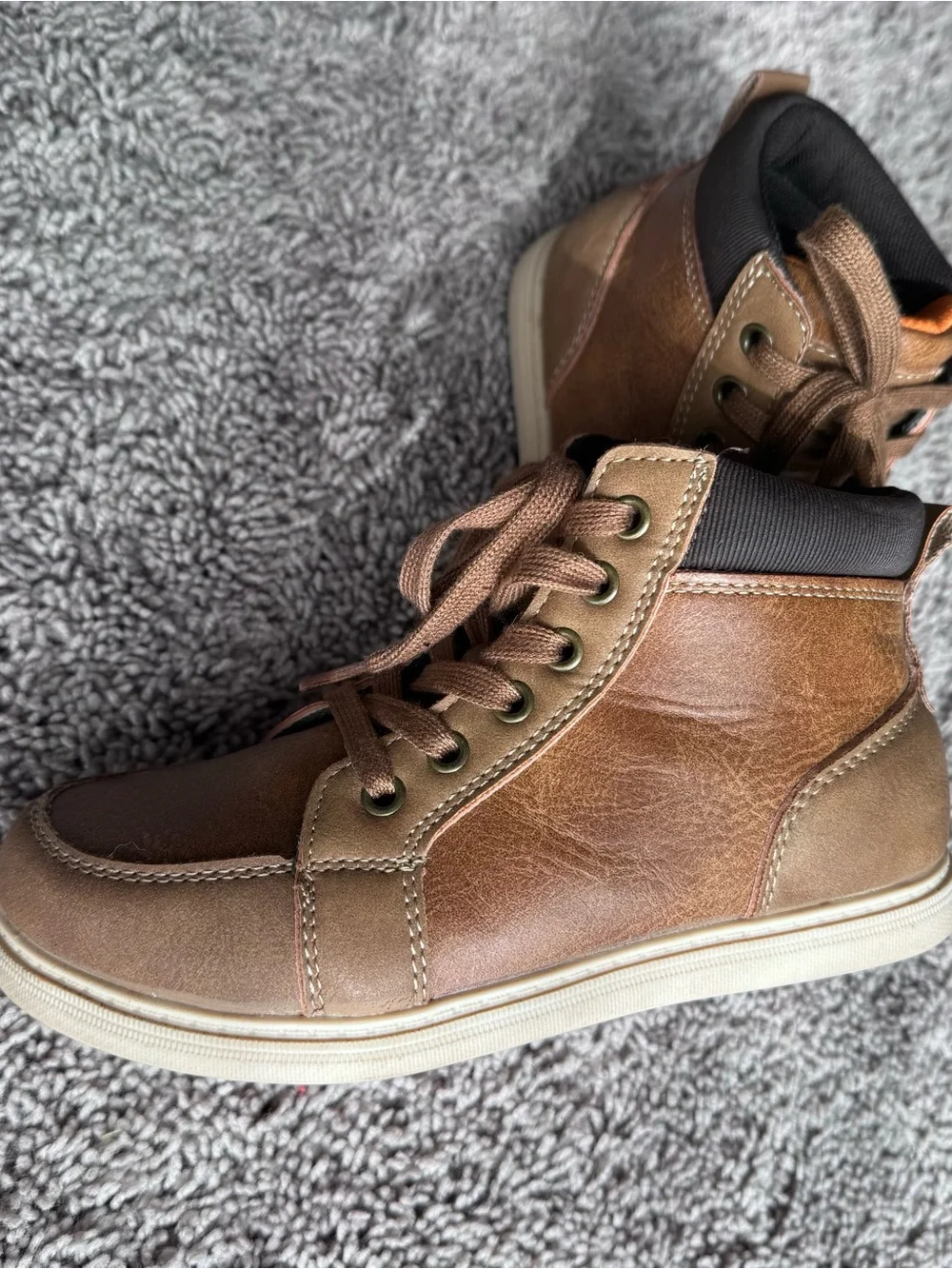 LIKE NEW Falls Creek Boys boots size 13